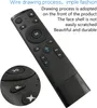 A black remote control is shown with text describing its features and manufacturing process. Voir les images du produit