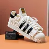LEGO ICONS But adidas Originals Superstar, Zestaw do Podgląd zdjęcia produktu 5