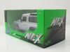 Modèle réduit Welly 1:24 Landrover Defender argent Voir les images du produit 15