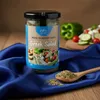 Physis of Crete Salatgewürz 50 g auf blauem Stoff mit Kräuterlöffel Produktbild-Vorschau