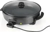 A black electric party pan with a glass lid is shown on a white background. Anteprima dell’immagine prodotto
