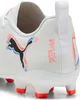 Close-up view of the heel of a white Puma soccer cleat. Produktbild-Vorschau