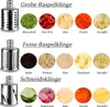 Drei silberne Reibe- und Schneideklingen, jeweils mit Beispielen für Lebensmittel, die sie verarbeiten, wie Blumenkohl, Käse und Karotten Voir les images du produit