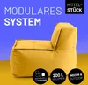 A yellow beanbag chair is shown against a blue and yellow background, with text overlays highlighting product features. Voir les images du produit