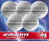 Several CR1216 lithium coin cell batteries are arranged in a dynamic composition against a background of electric blue and black lightning. Produktbild-Vorschau