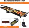 A long electric grill plate with various foods being cooked on it, along with inset images showing heating elements, a drip tray, and a temperature control. Voir les images du produit