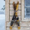 Incantevoli sci di legno con bastoncini - altezza 50 cm Anteprima dell’immagine prodotto 1