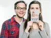 Mr. & Mrs. Panda Postkarte Bär Essen gehen - Grau Pastell - Produktbild-Vorschau 4