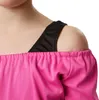 Close-up of a child's shoulder and upper chest wearing a pink off-the-shoulder top with a black bra strap visible. Produktbild-Vorschau
