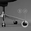 A close-up view of the bottom part of an office chair, showing its wheels and metal base. Anteprima dell’immagine prodotto