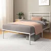 Weißes Metallbett mit modernem Design – eleganter Look für jedes Schlafzimmer.
 Produktbild-Vorschau