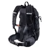 The back view of a black backpack against a white background. Anteprima dell’immagine prodotto