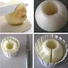 A collage of four images showing how to use an onion cutter to create an onion flower. Voir les images du produit