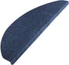 A single blue stair mat with a curved edge, shown from a diagonal angle against a white background. Anteprima dell’immagine prodotto