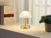 FYNN II lampada da tavolo in ottone e vetro bianco Anteprima dell’immagine prodotto 8