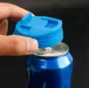 A hand is shown placing a blue lid on a blue beverage can. Produktbild-Vorschau