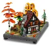 LEGO Icons Autumn Cottage Garden - Decorazione da scrivania Anteprima dell’immagine prodotto 11