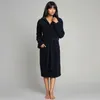 SCHIESSER Damen Bademantel mit Kapuze in navy Voir les images du produit