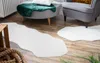 Kunstfell 55 x 160 cm Weiß Fellform Teppich Fellimitat Produktbild-Vorschau 2