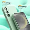 Close-up view of a green phone case, highlighting its raised edges for camera and screen protection. Produktbild-Vorschau