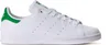 A white Adidas Stan Smith sneaker with green accents. Náhled obrázku produktu