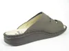 A single brown slipper shown from the side against a white background. Anteprima dell’immagine prodotto