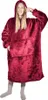 A woman wearing a burgundy hooded blanket. Náhled obrázku produktu