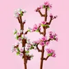 LEGO Botanicals Kirschblüten - Spielzeug mit Kunstblumen  – Produktbild-Vorschau 4