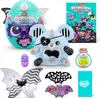 A collage of ZURU Rainbocorns Monstercorn surprise toys and accessories. Produktbild-Vorschau