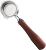 A portafilter with a wooden handle against a white background. Anteprima dell’immagine prodotto
