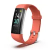 A studio shot of a smart watch on a white background. Voir les images du produit