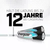 Two Energizer AAA batteries are shown with marketing text highlighting their long shelf life. Voir les images du produit