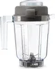 A Vitamix blender container with lid and tamper. Voir les images du produit