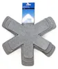 A stack of grey, star-shaped pot and pan protectors with a blue and white header card attached. Produktbild-Vorschau