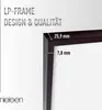 A close-up view of a dark-colored frame corner with measurements indicated. Produktbild-Vorschau