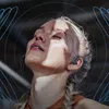 A woman with her eyes closed, wearing an earbud and looking upwards, with abstract sound wave graphics around her head. Produktbild-Vorschau