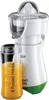 A white and green Russell Hobbs juice maker with a glass bottle filled with orange juice. Produktbild-Vorschau