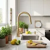 Kuchynská Batéria Rea Fresh Touch Kartáčované Zlato Náhľad obrázku produktu 7