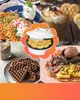 A collage of images showcasing waffles and a waffle maker. Produktbild-Vorschau