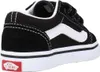 A close-up side view of a child's black Vans Old Skool V sneaker with a white stripe. Voir les images du produit