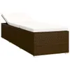A brown rattan sun lounger with a white cushion, shown from a side angle against a white background. Anteprima dell’immagine prodotto