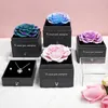 Scatola regalo di rose rosse eterne con collana e orecchini Anteprima dell’immagine prodotto 7