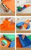 A collage of images showing the assembly steps of a children's toy slide. Voir les images du produit