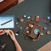 LEGO Wednesday - Die Wohnung des Eiskalten Händchens - Produktbild-Vorschau 6