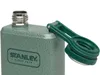 Close-up of a Stanley flask with its cap detached. Podgląd zdjęcia produktu