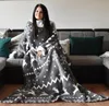 HOMELEVEL Sherpa Decke mit Ärmeln - 200x150cm Kuscheldecke Produktbild-Vorschau 2