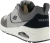 A rear side view of a Skechers sneaker. Voir les images du produit