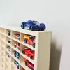 Kruzzel 20233 Dřevěná polička na autíčka na 80 ks Náhled obrázku produktu 13