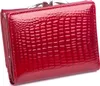 A red patent leather wallet with a textured pattern and a silver clasp. Produktbild-Vorschau