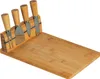A cheese cutting board with a set of four cheese knives. Produktbild-Vorschau